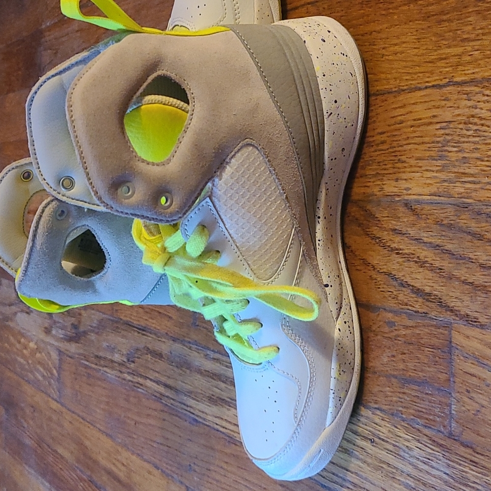 Hi Top Reebok Classic - Picture 4 of 5